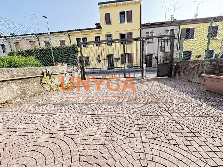 Immagine 12 di Villetta a schiera in vendita  in Via Antonio Salieri a Verona