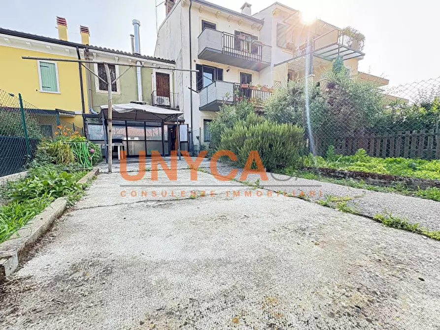 Immagine 13 di Villetta a schiera in vendita  in Via Antonio Salieri a Verona