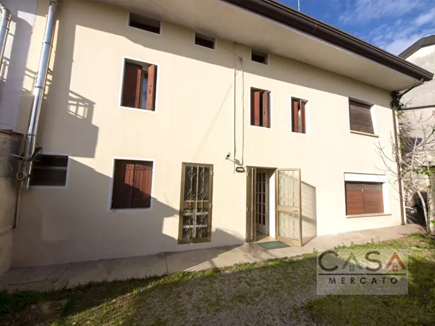 Immagine 1 di Casa indipendente in vendita  in Via san Pietro, 11 a Cordenons