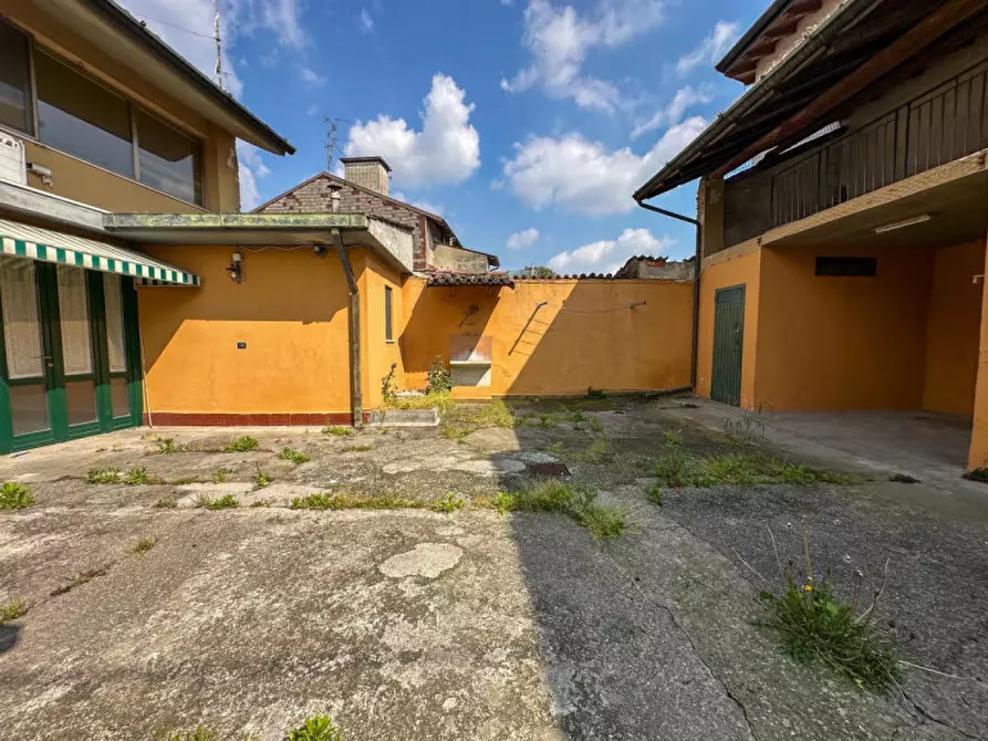 Immagine 6 di Casa indipendente in vendita  a Orzivecchi