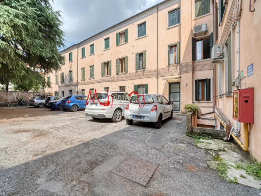 Immagine 13 di Appartamento in vendita  in Piazza Castello a Padova