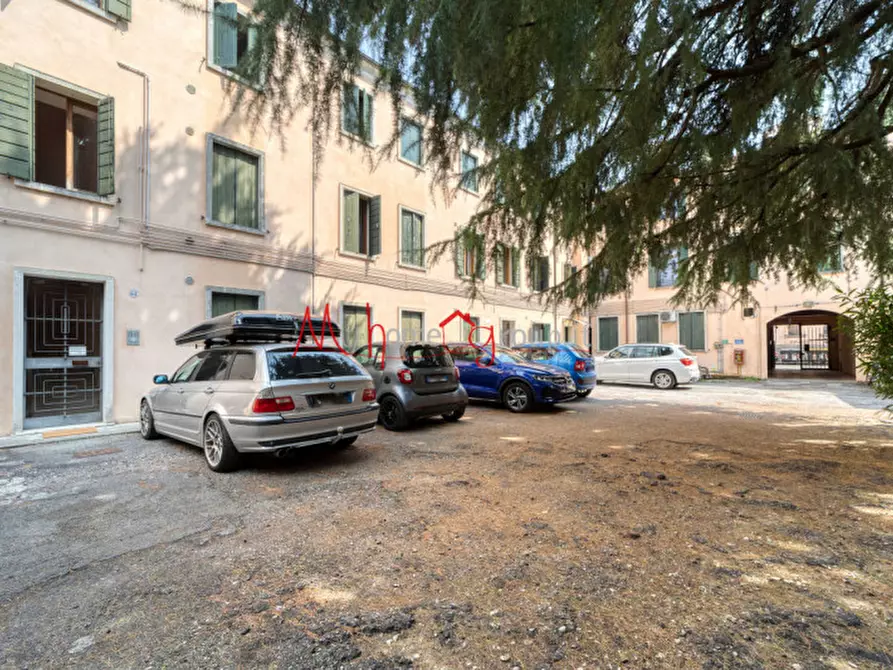 Immagine 14 di Appartamento in vendita  in Piazza Castello a Padova