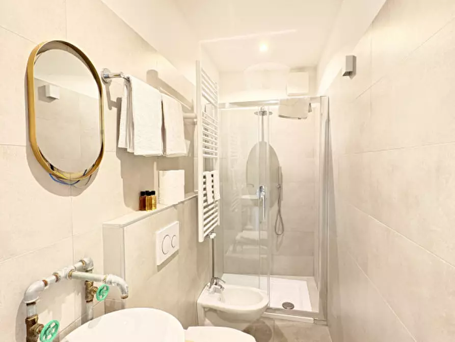 Immagine 15 di Bed & Breakfast in vendita  in Vicolo Secco a Arco