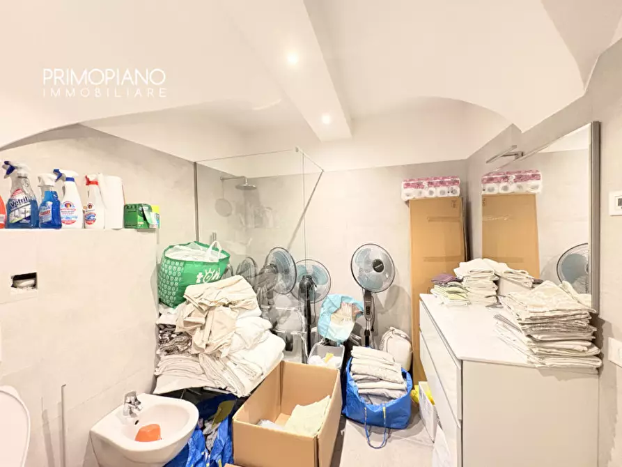 Immagine 28 di Bed & Breakfast in vendita  in Vicolo Secco a Arco