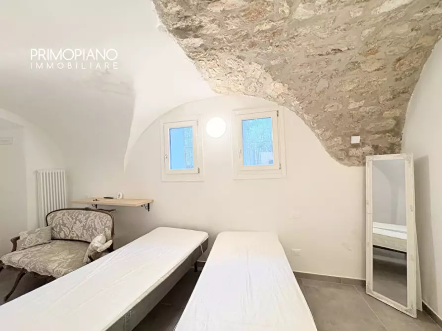 Immagine 30 di Bed & Breakfast in vendita  in Vicolo Secco a Arco