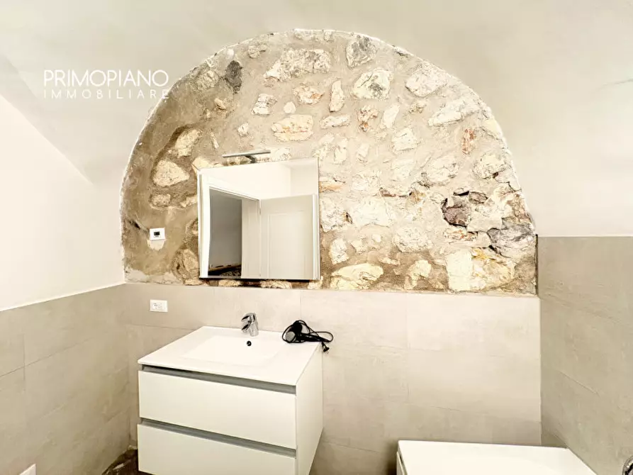 Immagine 32 di Bed & Breakfast in vendita  in Vicolo Secco a Arco