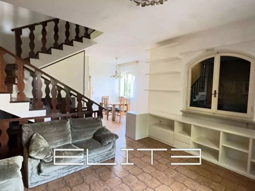 Immagine 2 di Villa in vendita  in Sappanico a Ancona