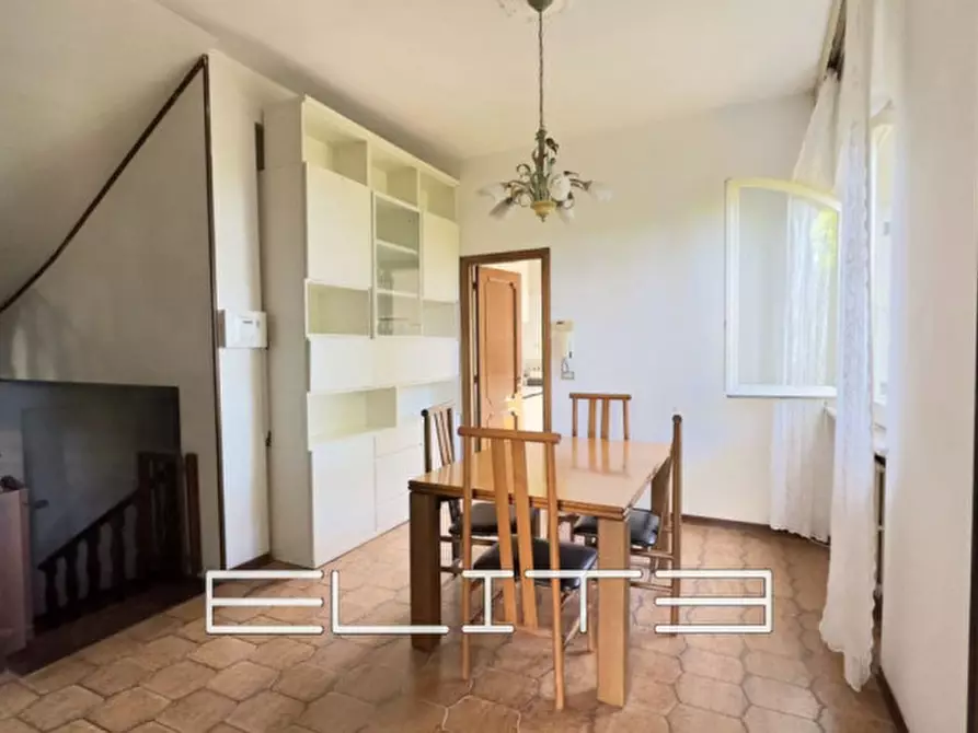 Immagine 5 di Villa in vendita  in Sappanico a Ancona