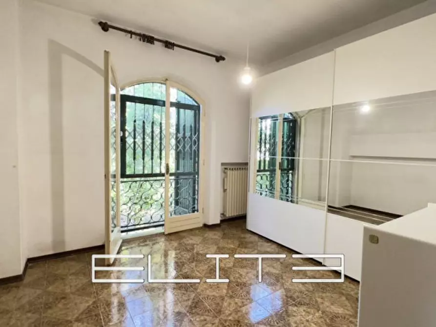Immagine 7 di Villa in vendita  in Sappanico a Ancona