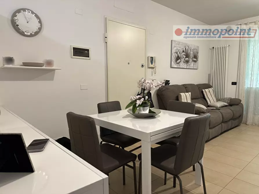 Immagine 2 di Appartamento in affitto  in Viale XI Febbraio, 56 a Bassano Del Grappa