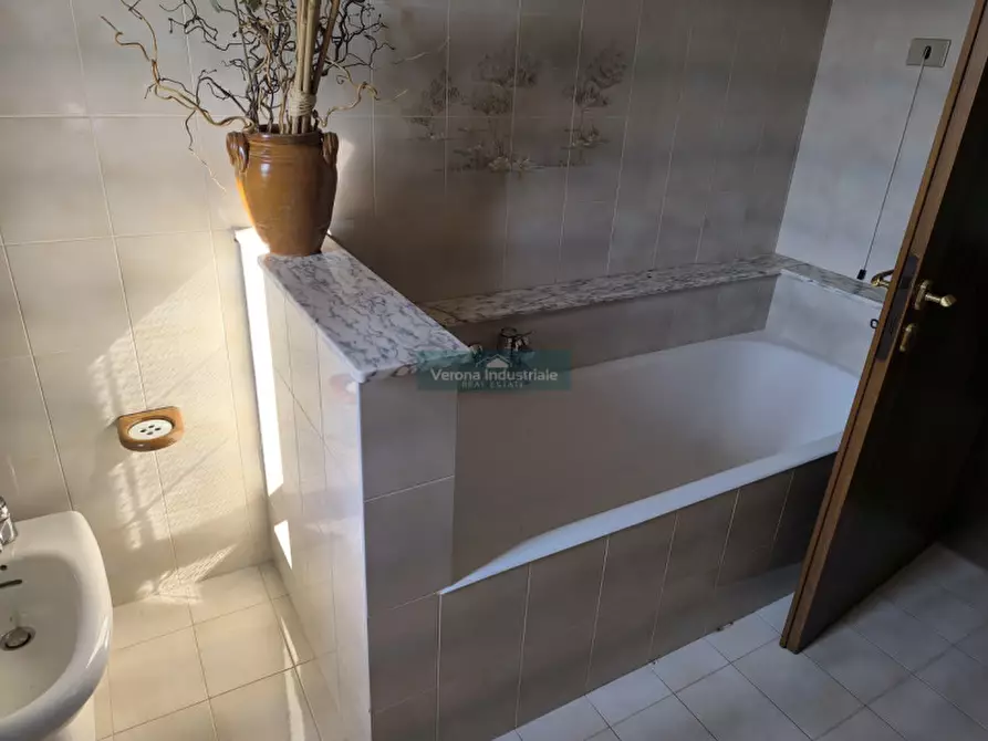 Immagine 19 di Terreno in vendita  in via Colombare 1 a Nogarole Rocca