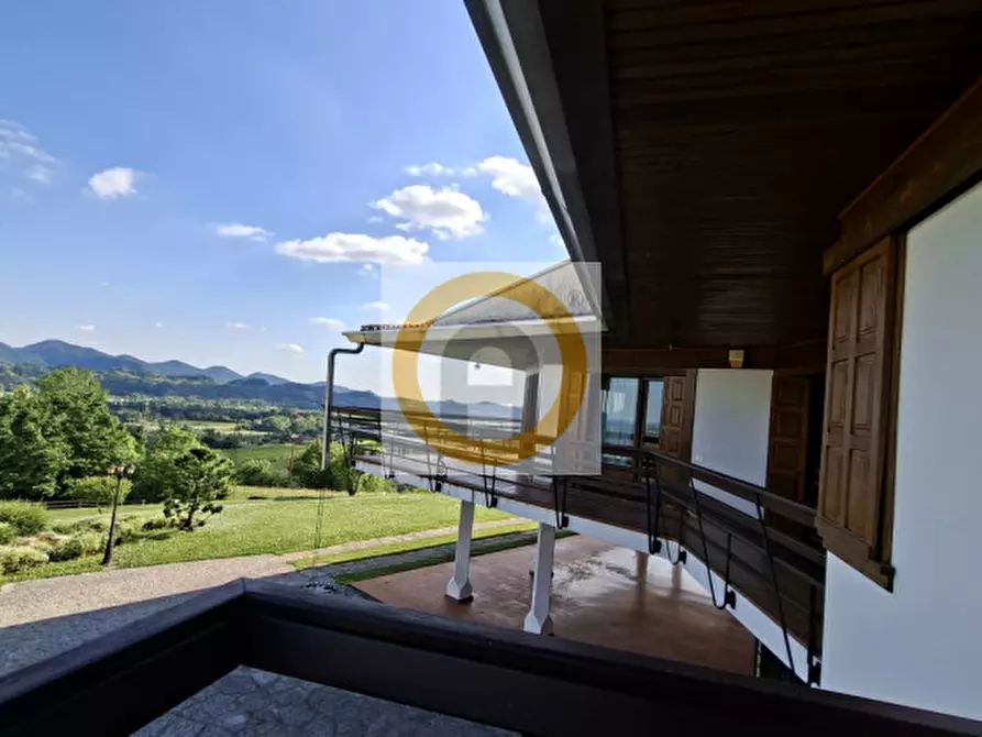 Immagine 4 di Villa in vendita  a Pederobba