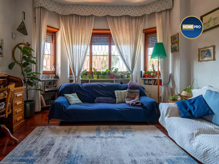 Immagine 21 di Villa in vendita  in Via Sofocle a Roma