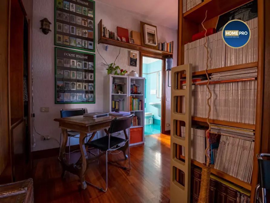 Immagine 22 di Villa in vendita  in Via Sofocle a Roma