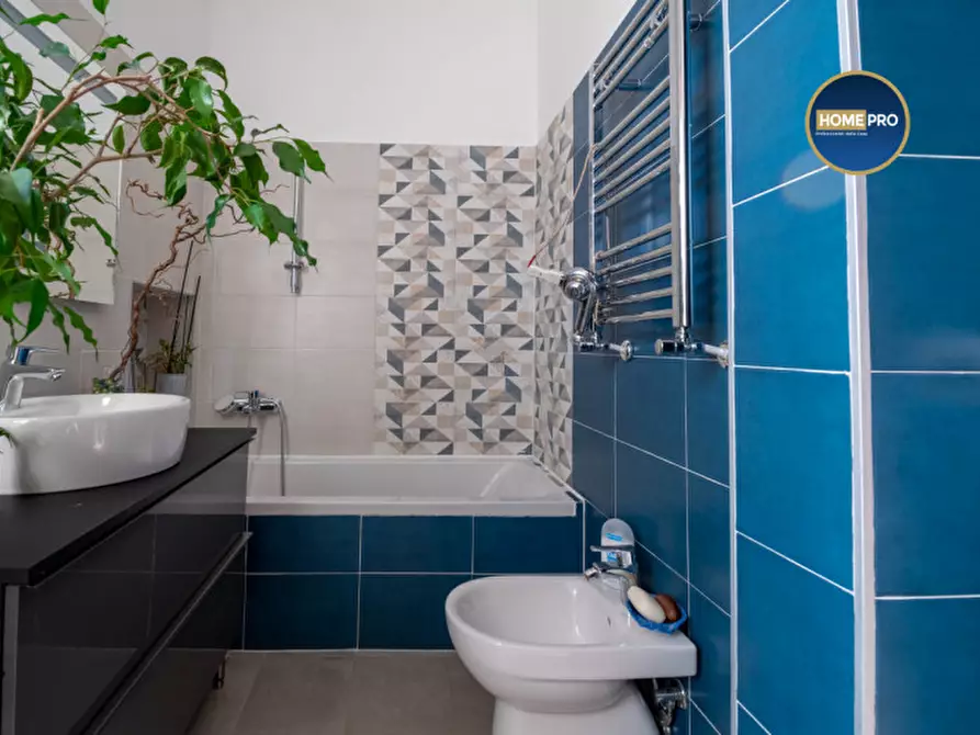 Immagine 25 di Villa in vendita  in Via Sofocle a Roma