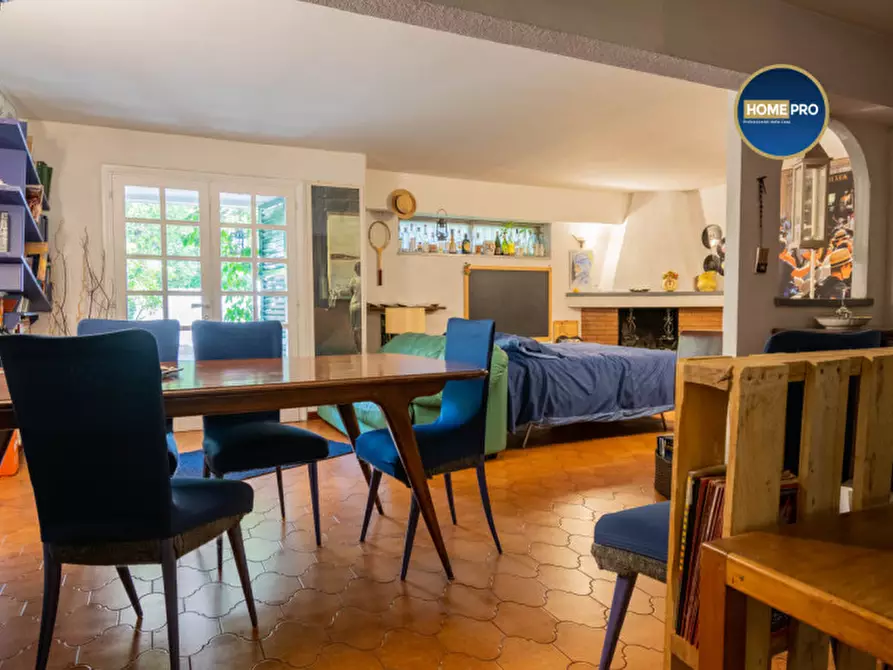 Immagine 36 di Villa in vendita  in Via Sofocle a Roma