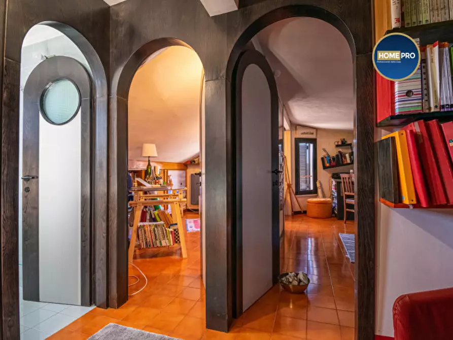 Immagine 37 di Villa in vendita  in Via Sofocle a Roma