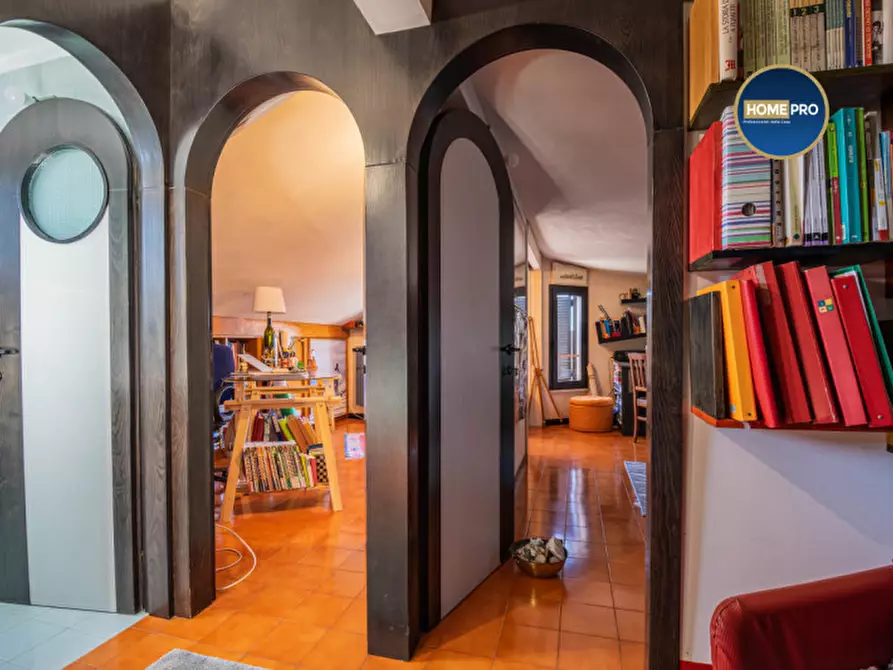 Immagine 38 di Villa in vendita  in Via Sofocle a Roma