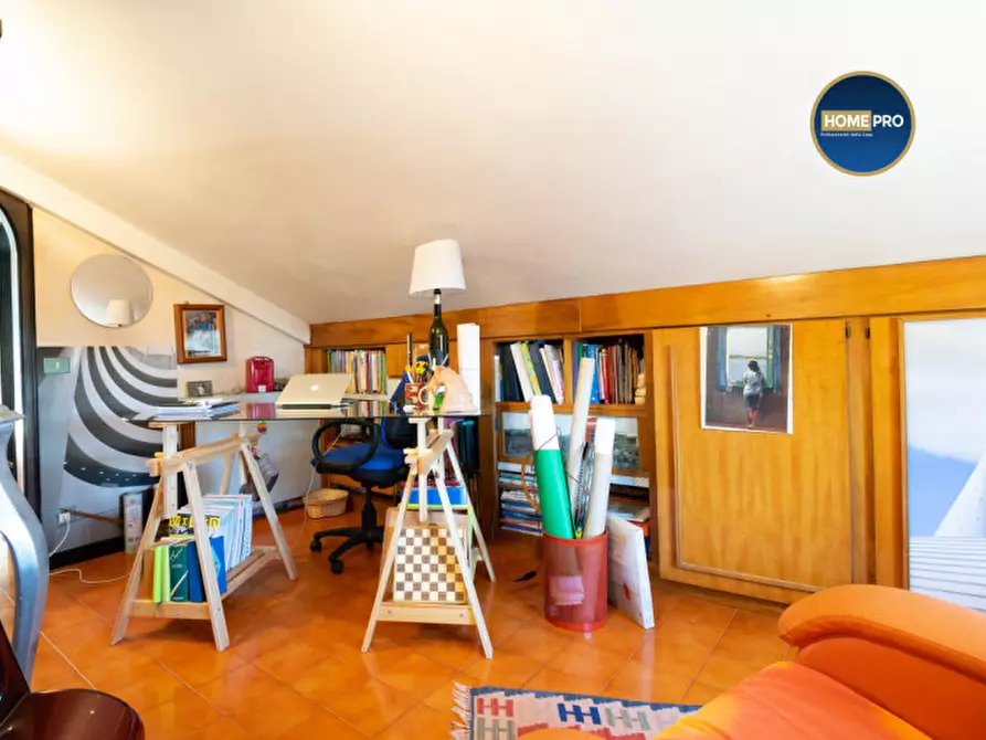 Immagine 44 di Villa in vendita  in Via Sofocle a Roma