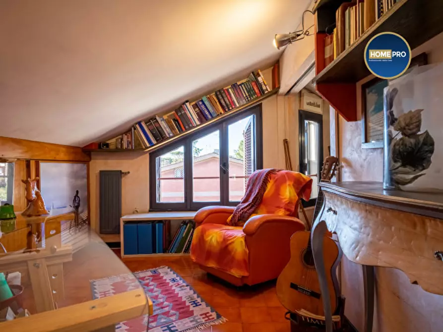 Immagine 45 di Villa in vendita  in Via Sofocle a Roma