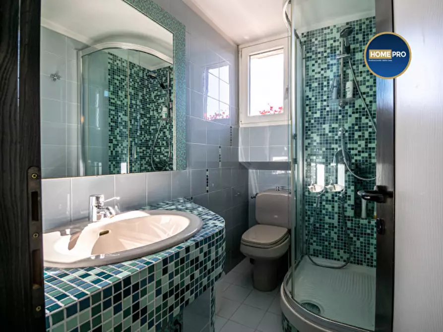 Immagine 46 di Villa in vendita  in Via Sofocle a Roma