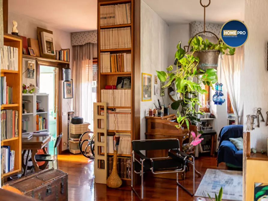 Immagine 55 di Villa in vendita  in Via Sofocle a Roma