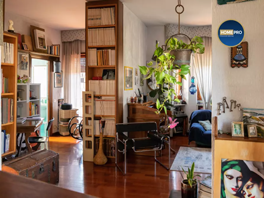 Immagine 56 di Villa in vendita  in Via Sofocle a Roma