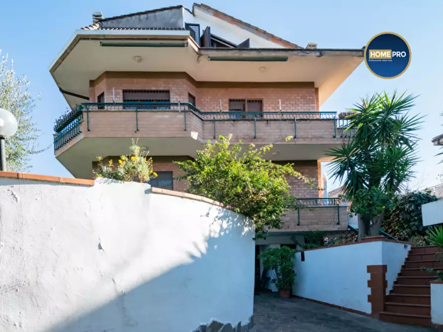 Immagine 64 di Villa in vendita  in Via Sofocle a Roma