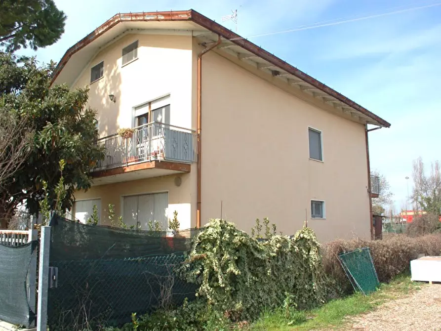 Immagine 4 di Casa indipendente in vendita  in viale Veneto a Riccione