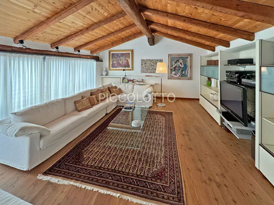 Immagine 18 di Rustico / casale in vendita  in via Castelcucco a Asolo