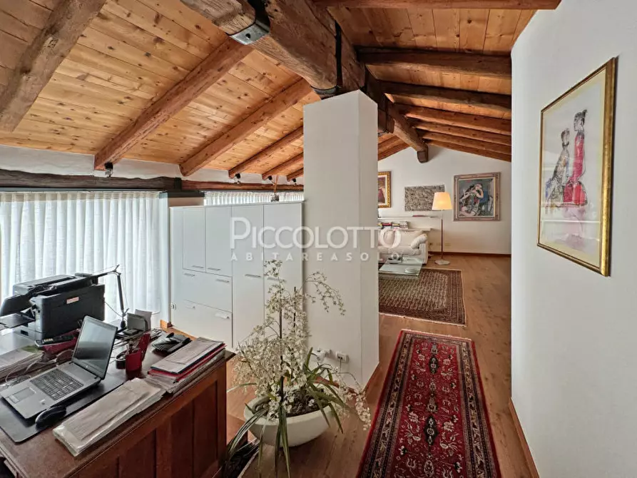 Immagine 18 di Rustico / casale in vendita  in via Castelcucco a Asolo