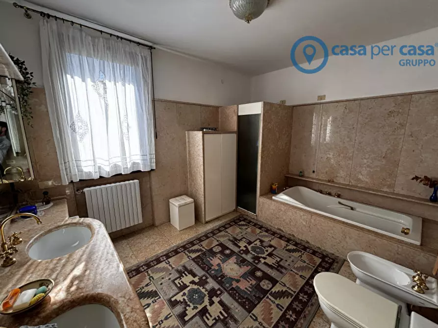 Immagine 11 di Villa in vendita  a Boara Pisani