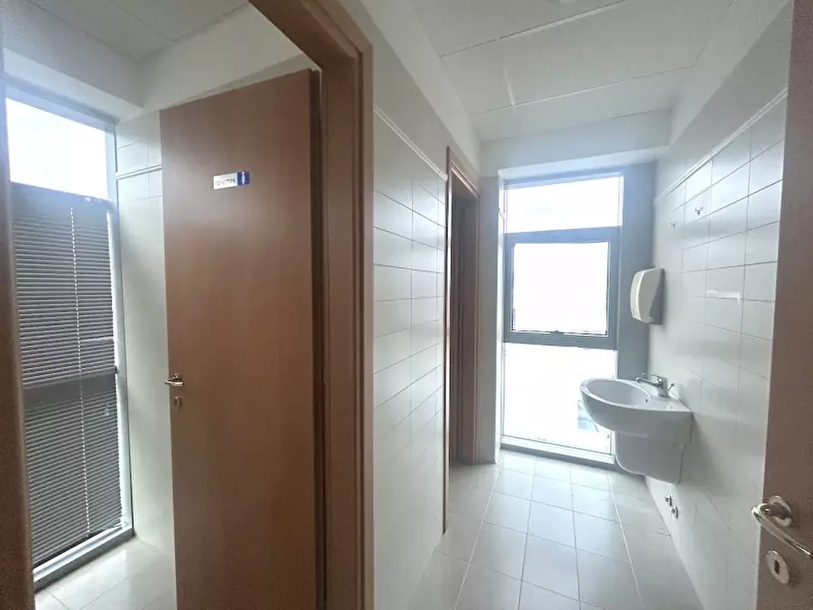 Immagine 5 di Ufficio in vendita  in VIA GIOVANNI PASCOLI a Rimini