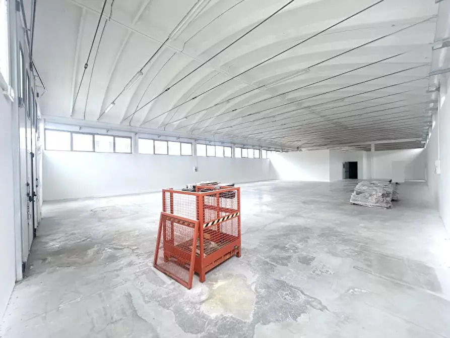 Immagine 8 di Ufficio in vendita  in VIA GIOVANNI PASCOLI a Rimini