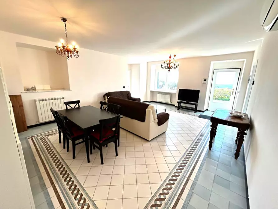 Immagine 2 di Appartamento in vendita  in Via Saccomanno a Camogli