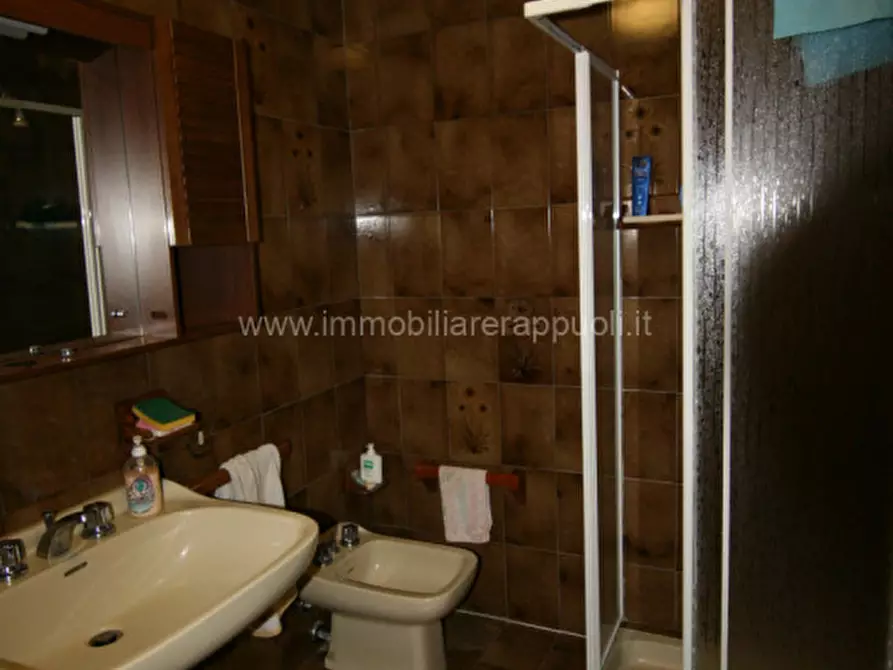 Immagine 8 di Villetta a schiera in vendita  a Sinalunga