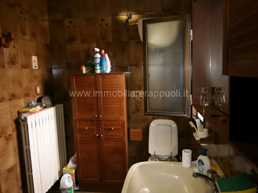 Immagine 9 di Villetta a schiera in vendita  a Sinalunga