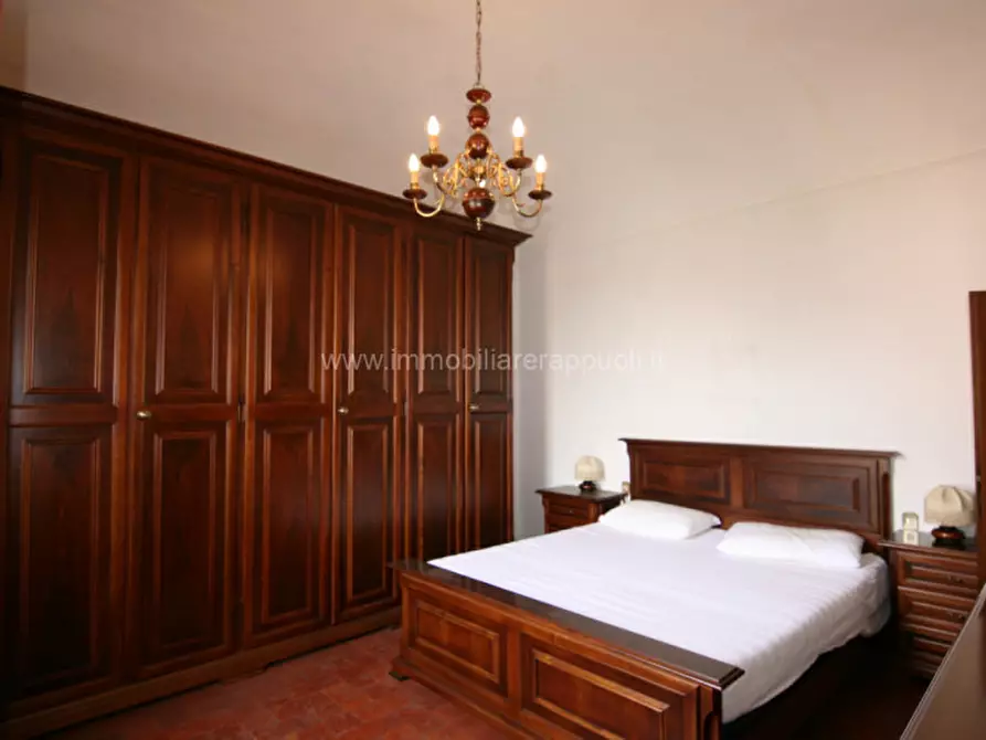 Immagine 17 di Villetta a schiera in vendita  a Sinalunga