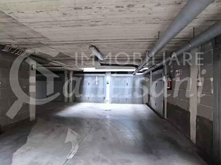 Immagine 18 di Garage in vendita  in via pietro della valle a Firenze