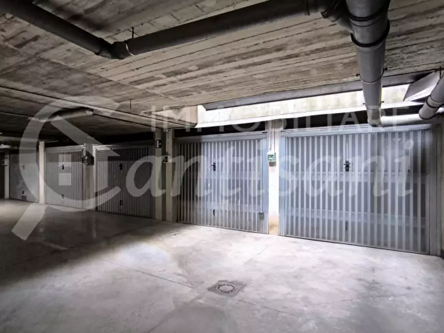 Immagine 21 di Garage in vendita  in via pietro della valle a Firenze