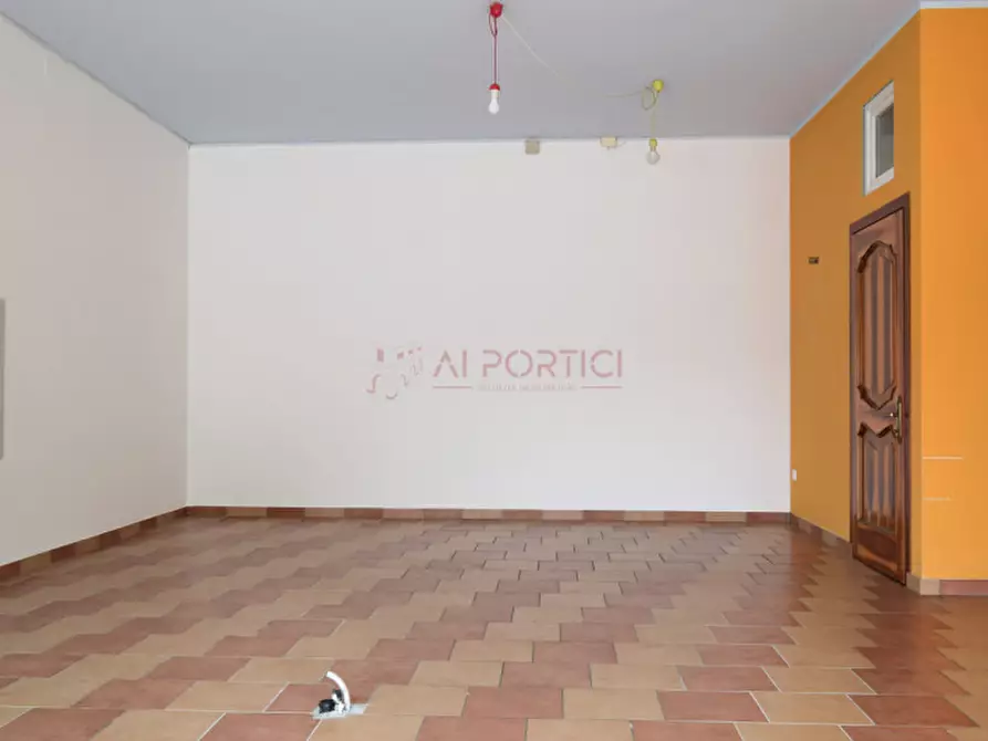 Immagine 5 di Negozio in affitto  in Via Paltana a Correzzola