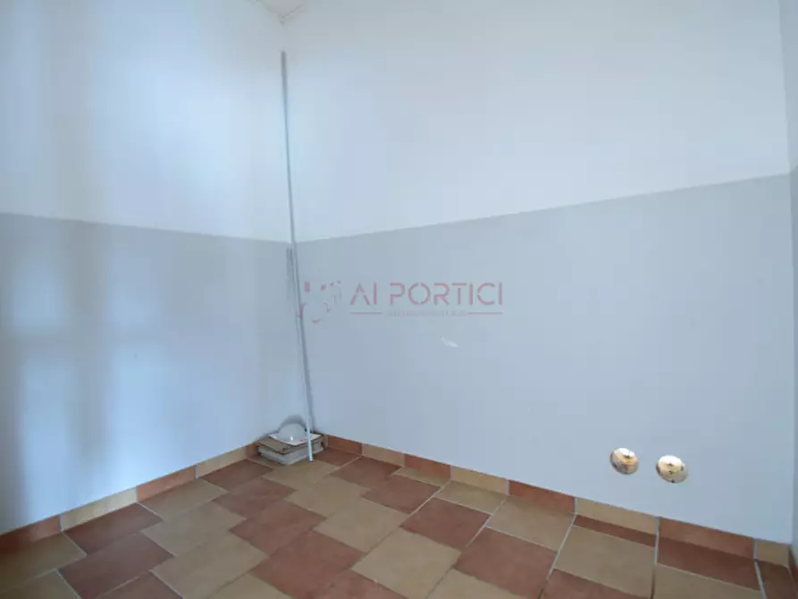 Immagine 6 di Negozio in affitto  in Via Paltana a Correzzola