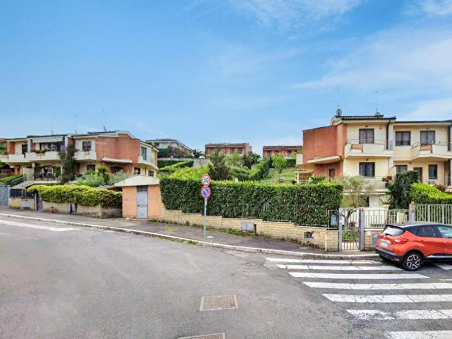 Immagine 2 di Terreno in vendita  in località Mezzocammino, N. SNC a Roma