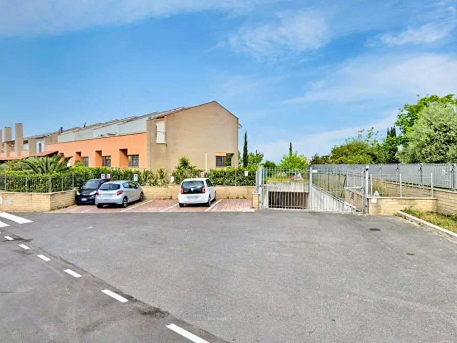 Immagine 4 di Terreno in vendita  in località Mezzocammino, N. SNC a Roma