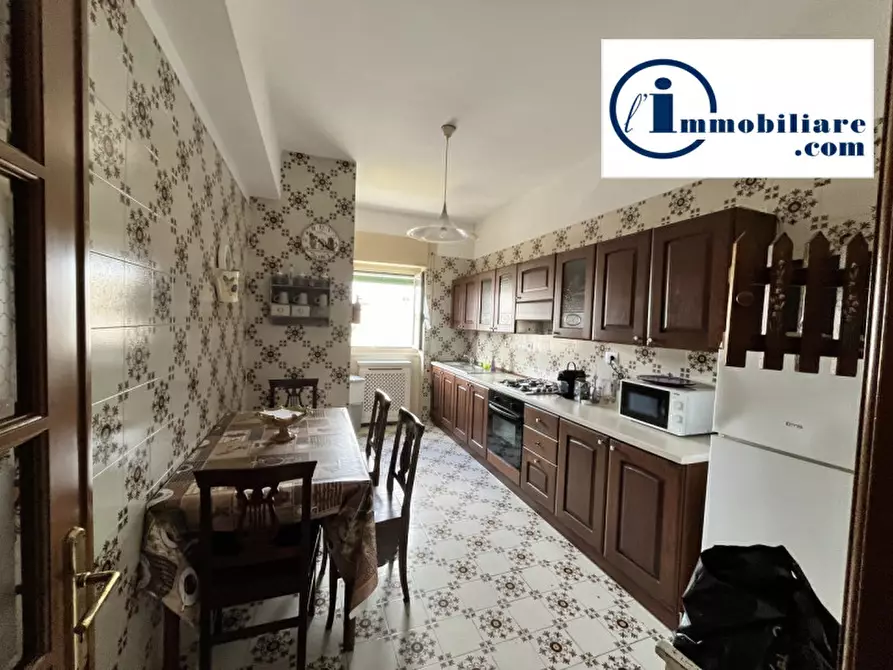 Immagine 3 di Appartamento in vendita  in VIA CAMILLO BENSO DI CAVOUR a Nettuno