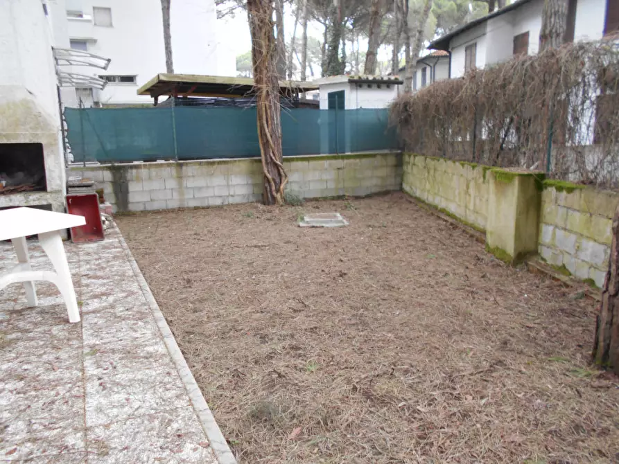 Immagine 13 di Villa in vendita  in Viale Ruggero Leoncavallo 87 a Comacchio