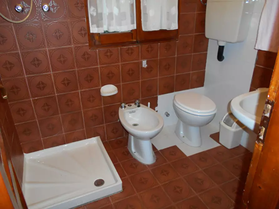 Immagine 21 di Villa in vendita  in Viale Ruggero Leoncavallo 87 a Comacchio