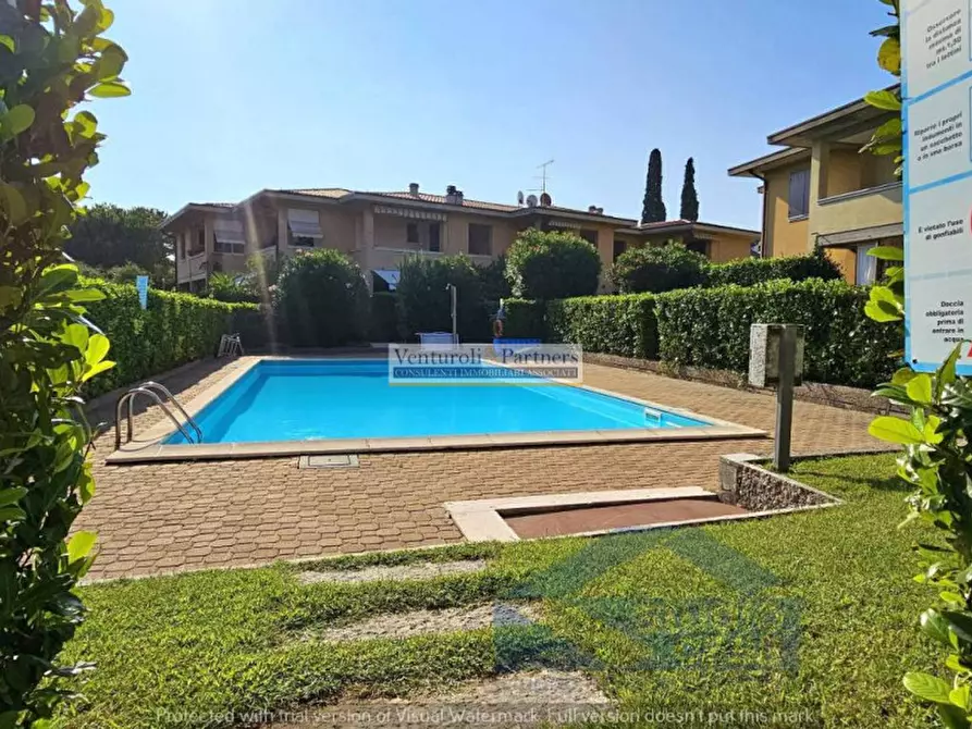 Immagine 1 di Appartamento in vendita  in Via Michelangelo a Desenzano Del Garda