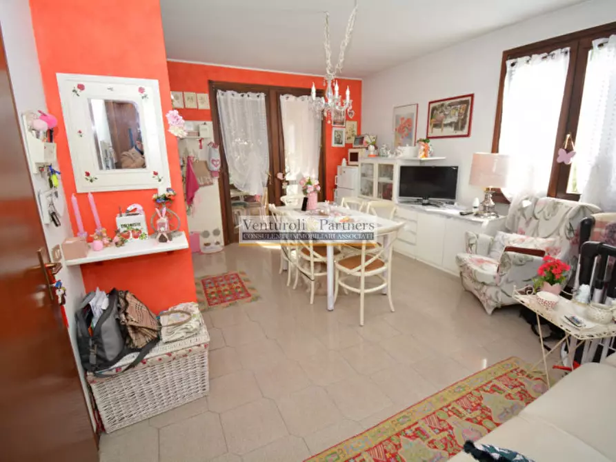 Immagine 5 di Appartamento in vendita  in Via Michelangelo a Desenzano Del Garda