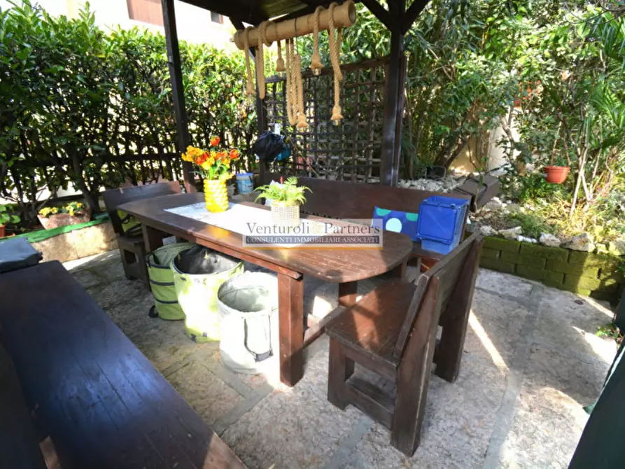 Immagine 9 di Appartamento in vendita  in Via Michelangelo a Desenzano Del Garda